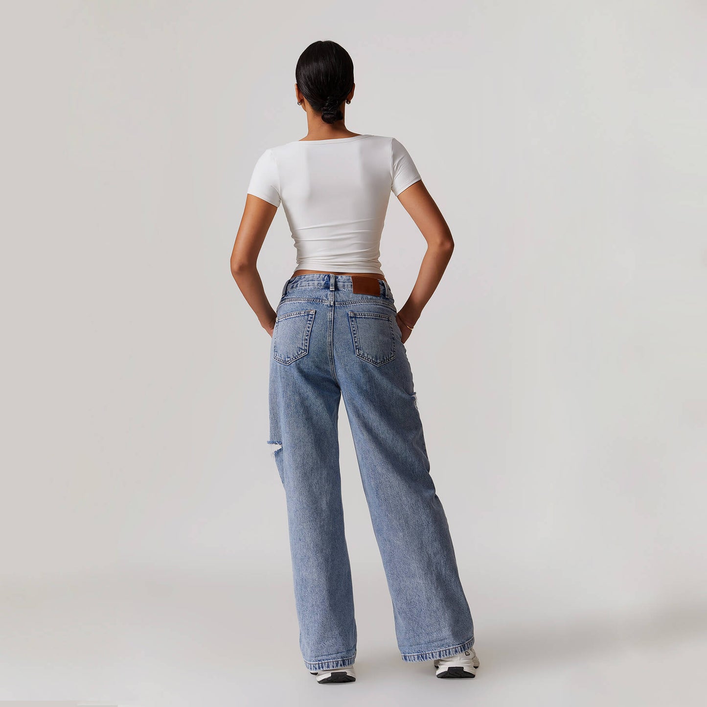 Button V-neck Crop Top