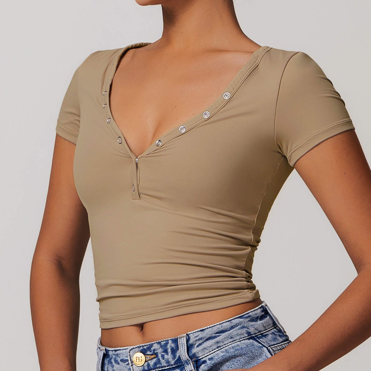 Button V-neck Crop Top