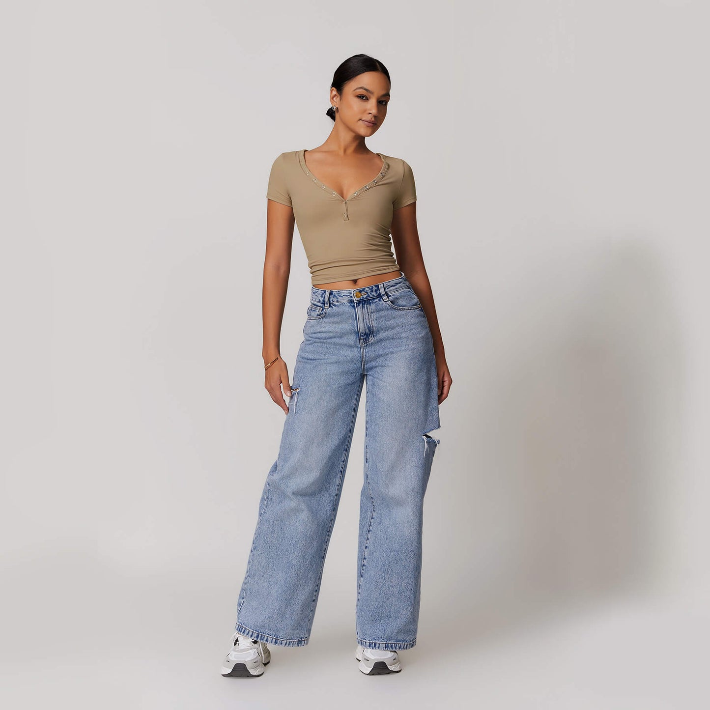 Button V-neck Crop Top